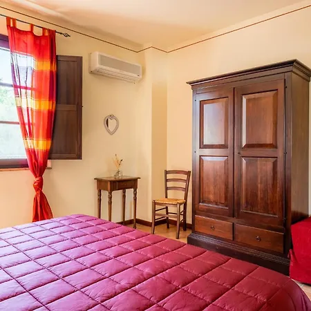 Alloggio per agriturismo Casolare Dei Fiori - Calla Montecarlo